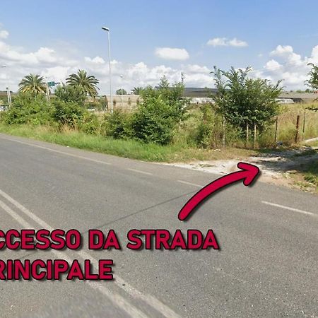 Casale Bianco Al Casello Dell' Autostrada Guidonia Buitenkant foto